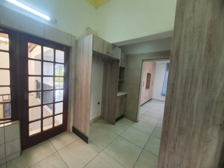 To Let 2 Bedroom Property for Rent in Bonza Bay Eastern Cape